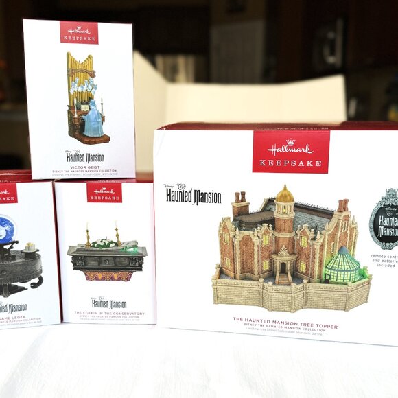 Hallmark Keepsake Haunted Mansion Tree Topper+Madame Leota+Victor Geist+Coffin - Picture 2 of 12